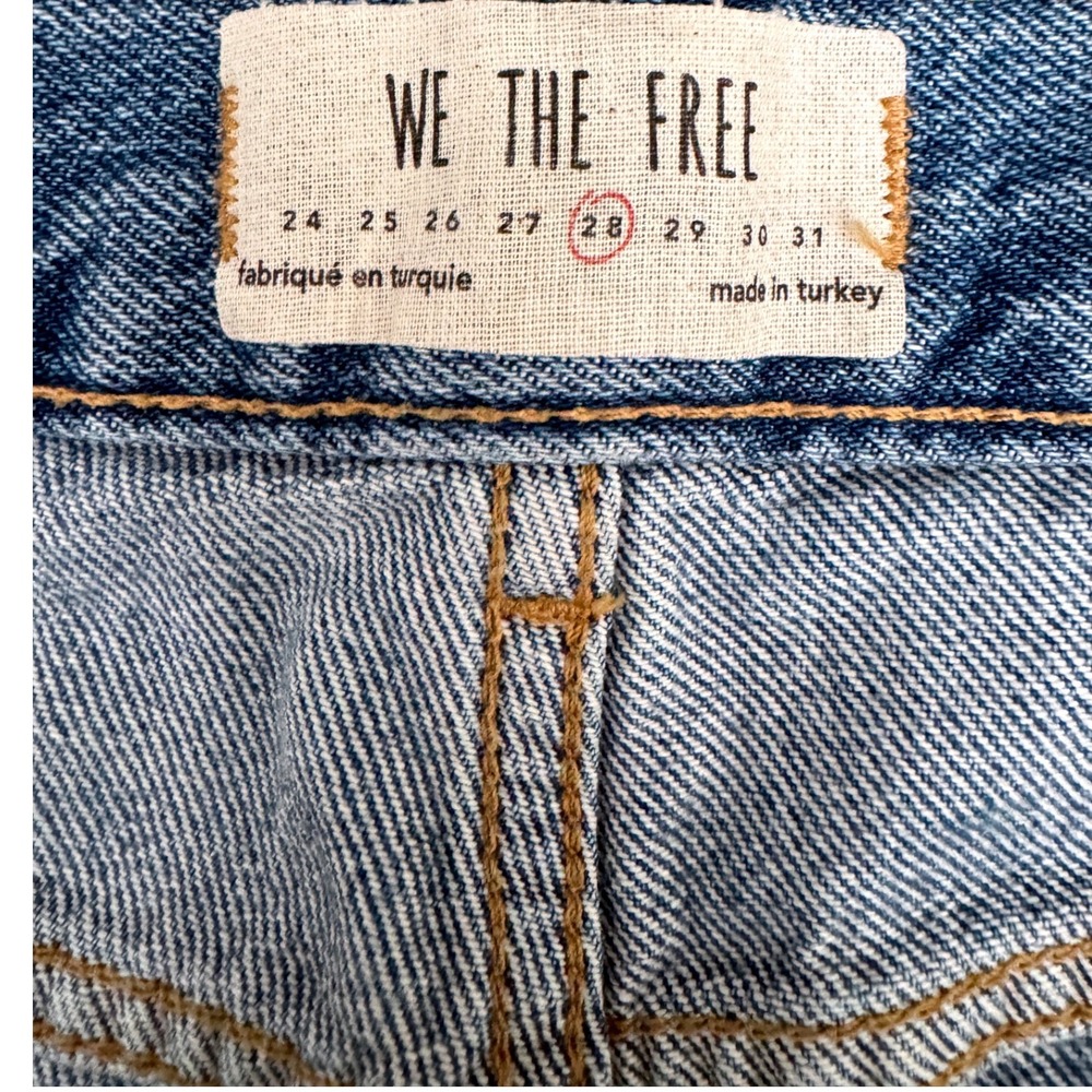 Free People We The Free Maggie Distressed Cropped Straight Jeans Size 28 Raw Hem - Picture 6 of 7